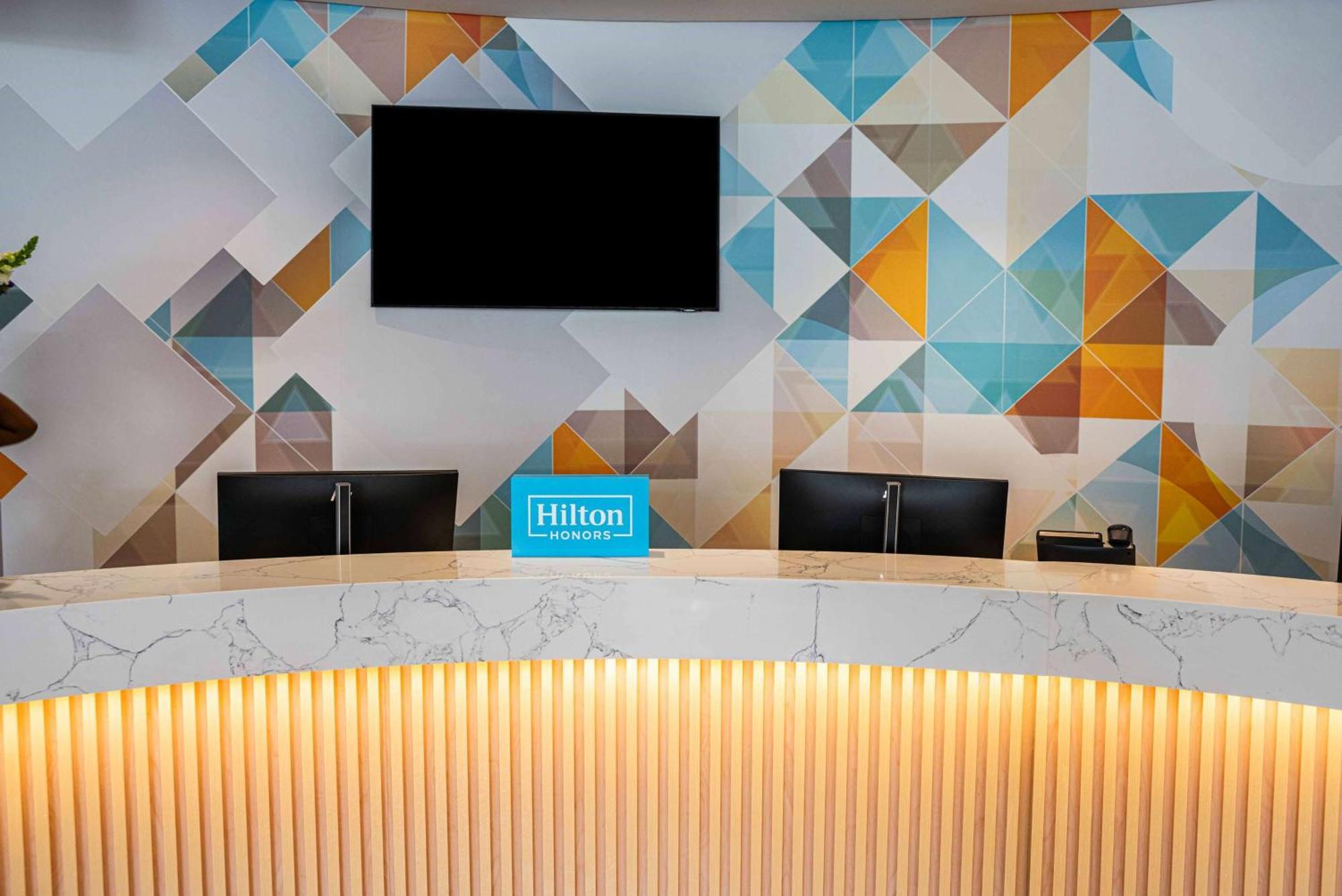 Hampton By Hilton Sandton Grayston Johannesburg