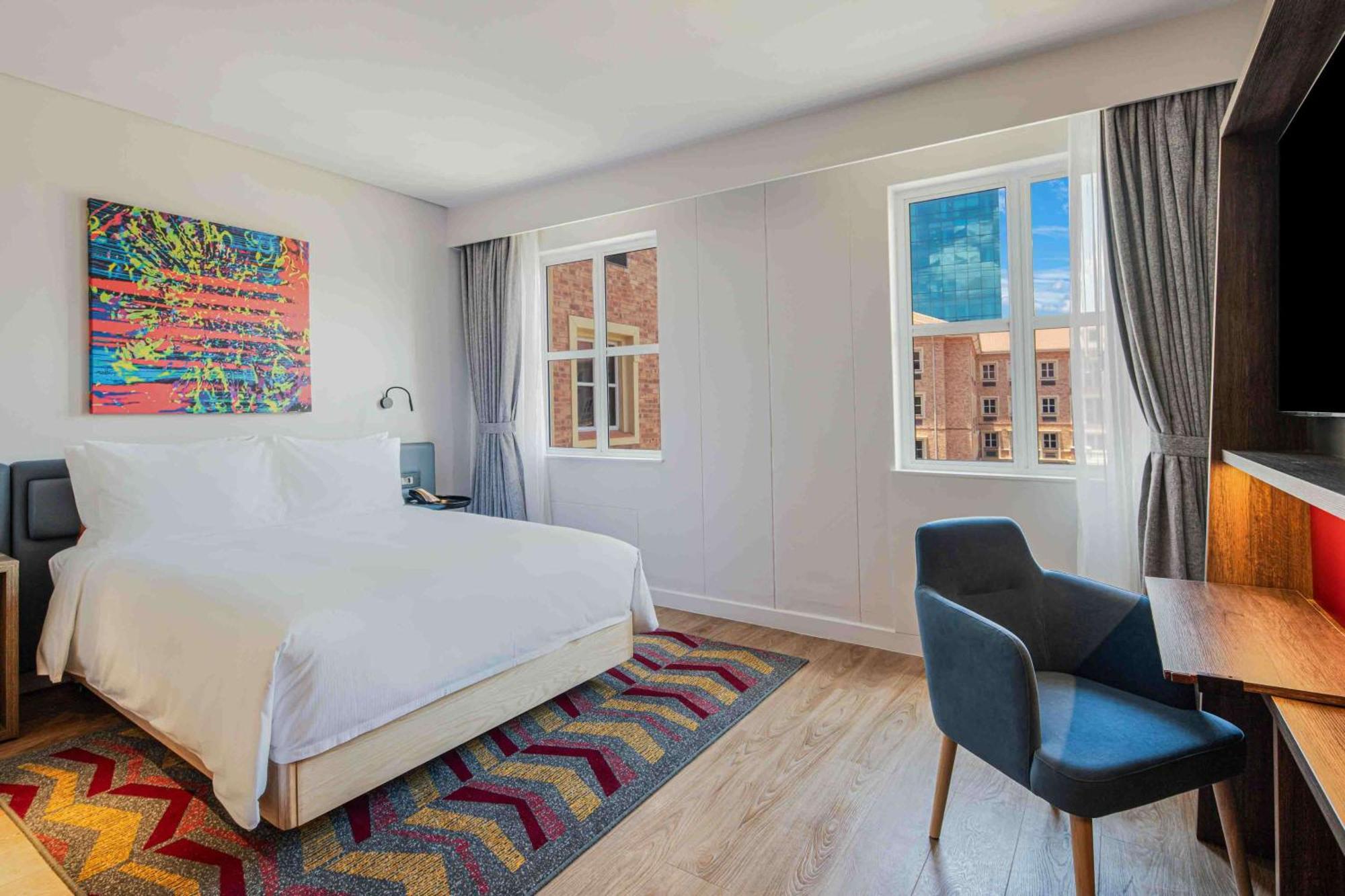 Hampton By Hilton Sandton Grayston Hotel